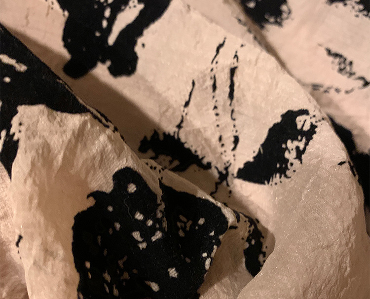 臺(tái)州金玨網(wǎng)布廠家?guī)私庀浒W(wǎng)的植絨工藝（內(nèi)部）