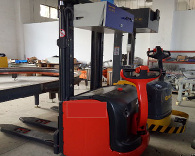 山西全電動搬運(yùn)車-山西鼎盛龍工叉車租賃-全電動搬運(yùn)車修理